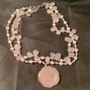Elegant Rose Quartz and Pearl Necklace